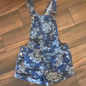Women’s shorts overalls